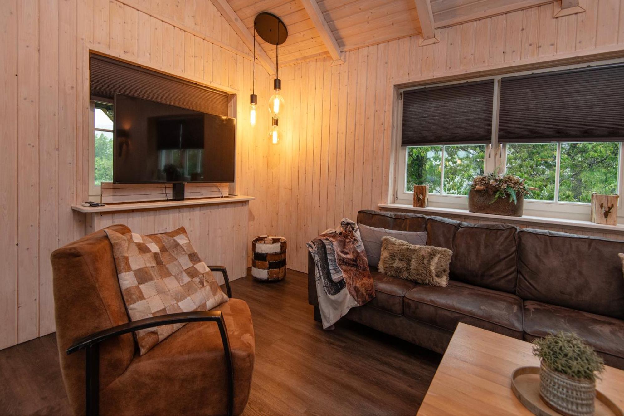 Kustelberg Lodges Medebach Exterior foto